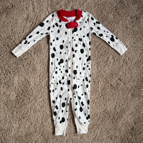 Hanna Andersson Black and White Spot Pajamas with Red Collar - Picture 1 of 5